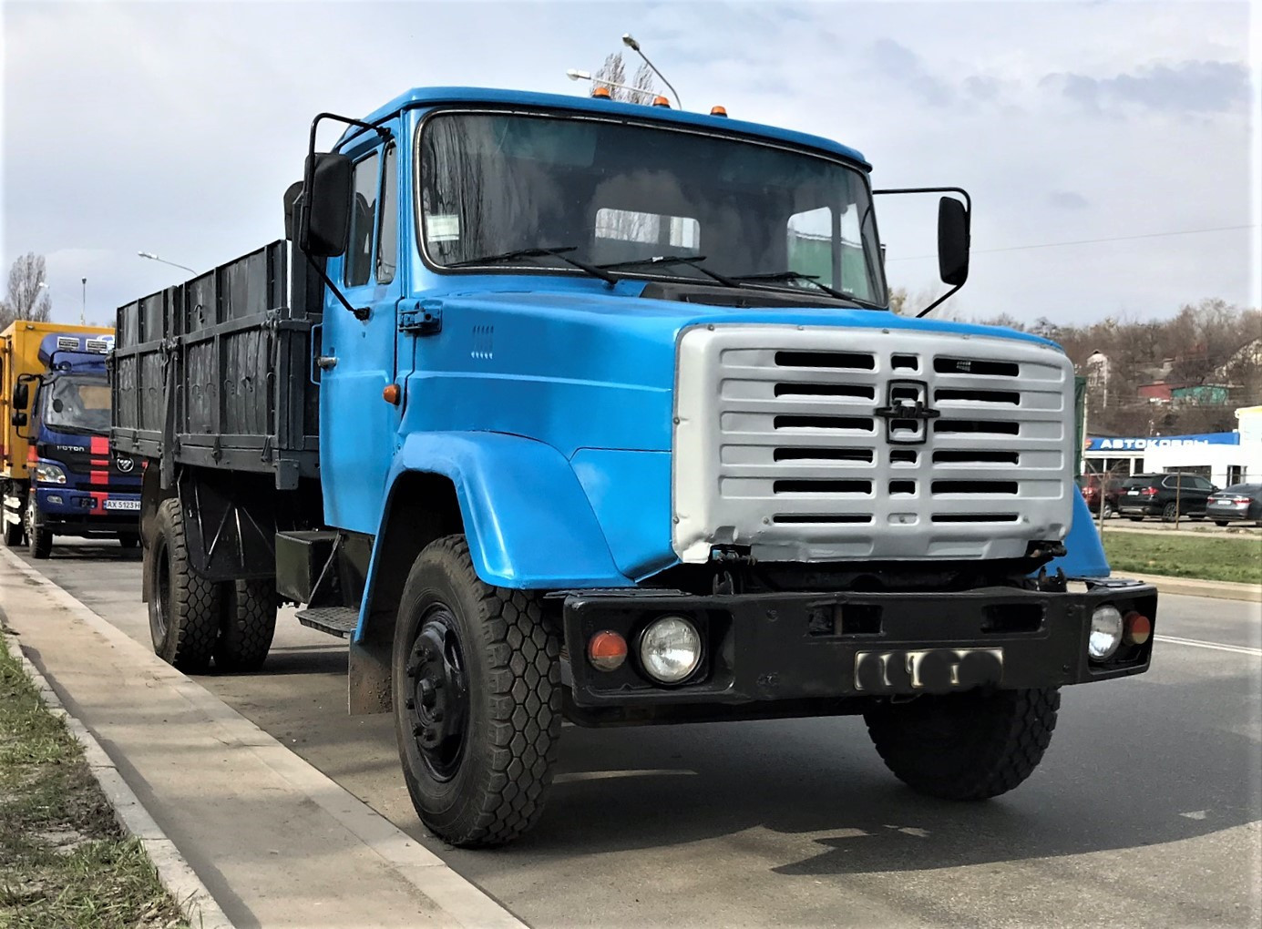 Бортовой грузовик ЗИЛ 4331 Бортовой грузовик ЗИЛ 4331